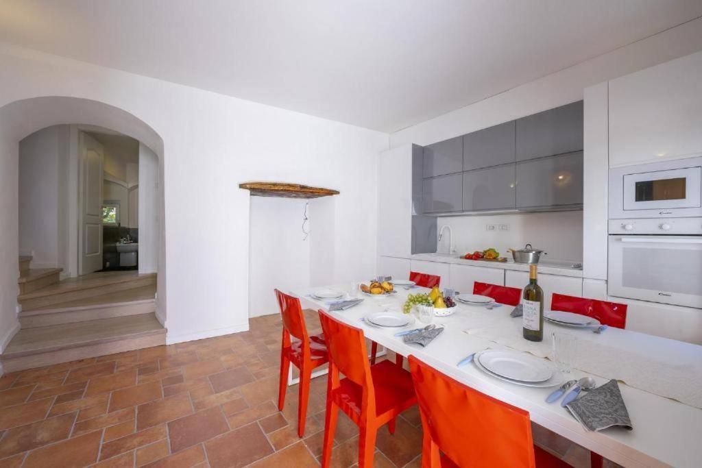 Poolside Apartment Cristina Bellano Extérieur photo